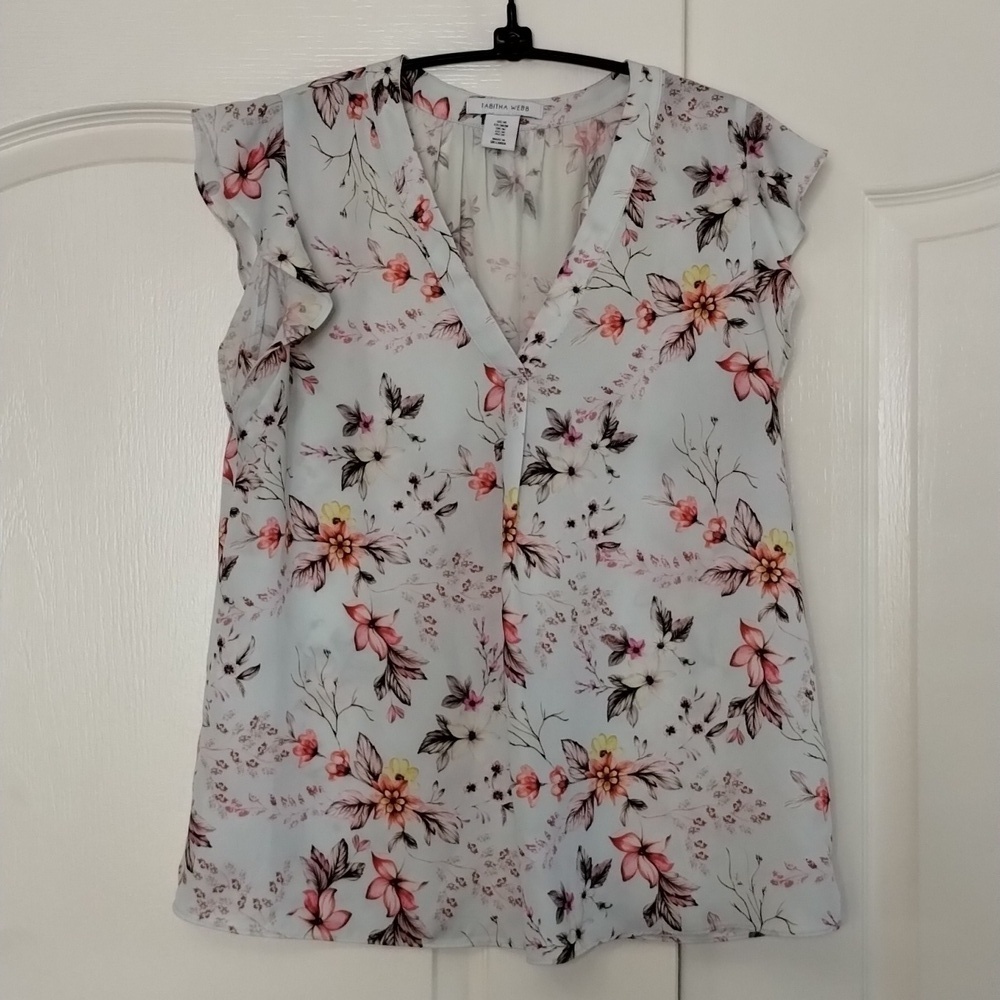 Tabitha Webb light pale green floral print blouse size medium flutter  sleeve